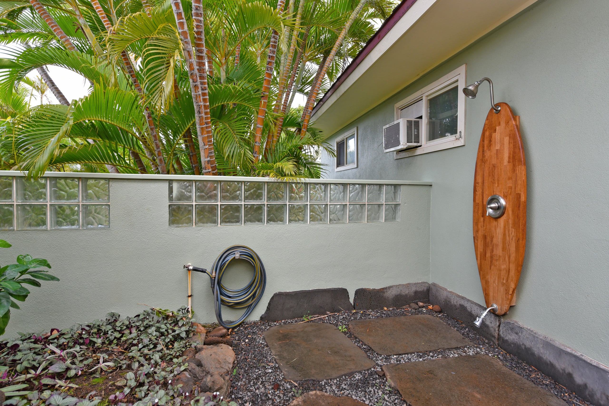 Home in Lahaina · ★4.67 · 4 bedrooms · 6 beds · 3 baths - Image 31