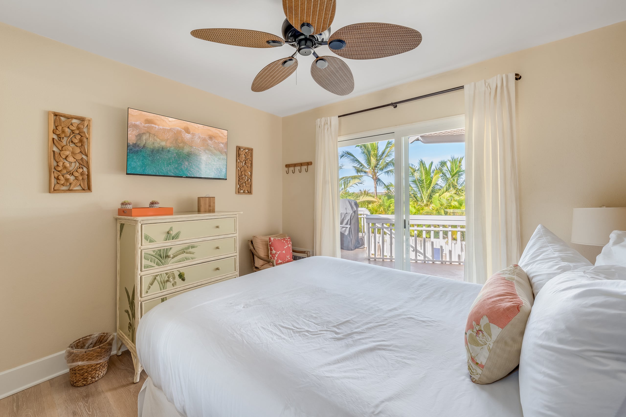 Home in Lahaina · ★4.67 · 4 bedrooms · 6 beds · 3 baths - Image 12