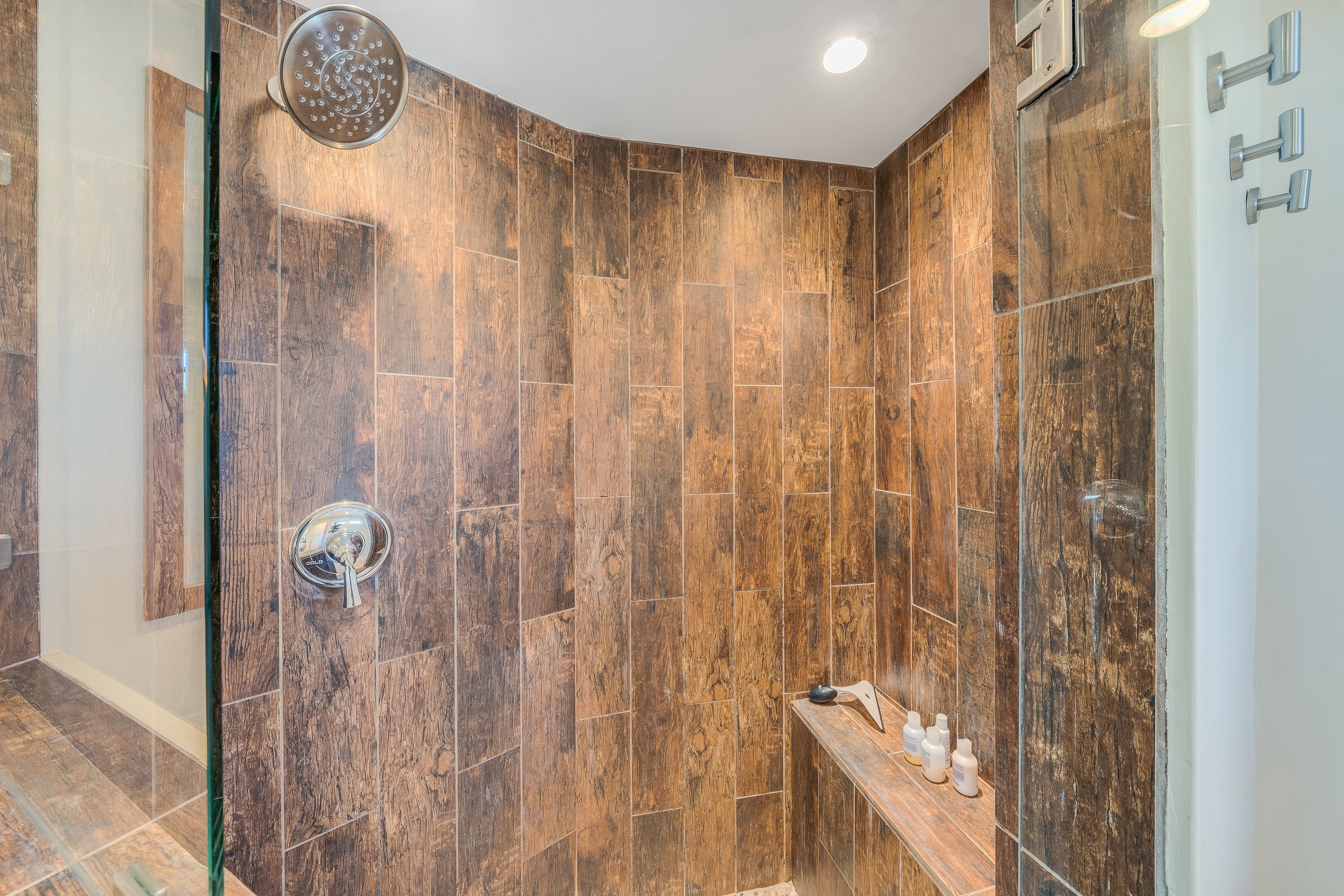 Home in Lahaina · ★4.67 · 4 bedrooms · 6 beds · 3 baths - Image 25