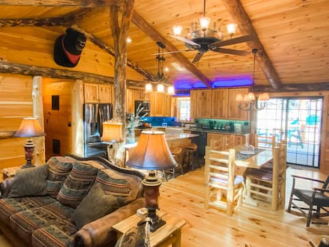Luxury Streamfront Cabin w/ Hot Tub - Pet Friendly