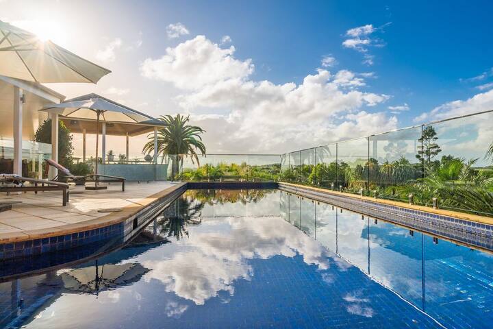 Milla’s on Coopers – luxury retreat with pool