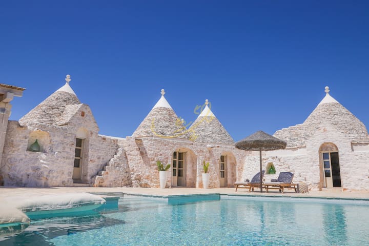 TD Trulli di Carole Renovated Trulli with Pool