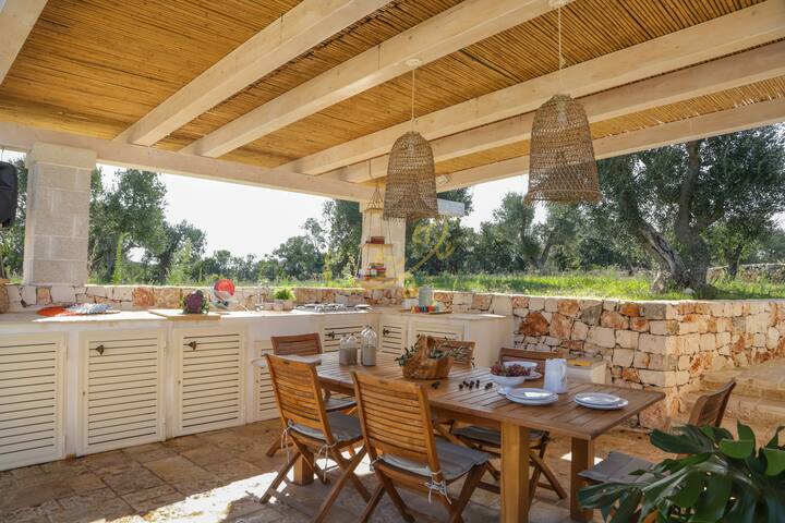 TD Trulli di Carole Renovated Trulli with Pool gallery image 2