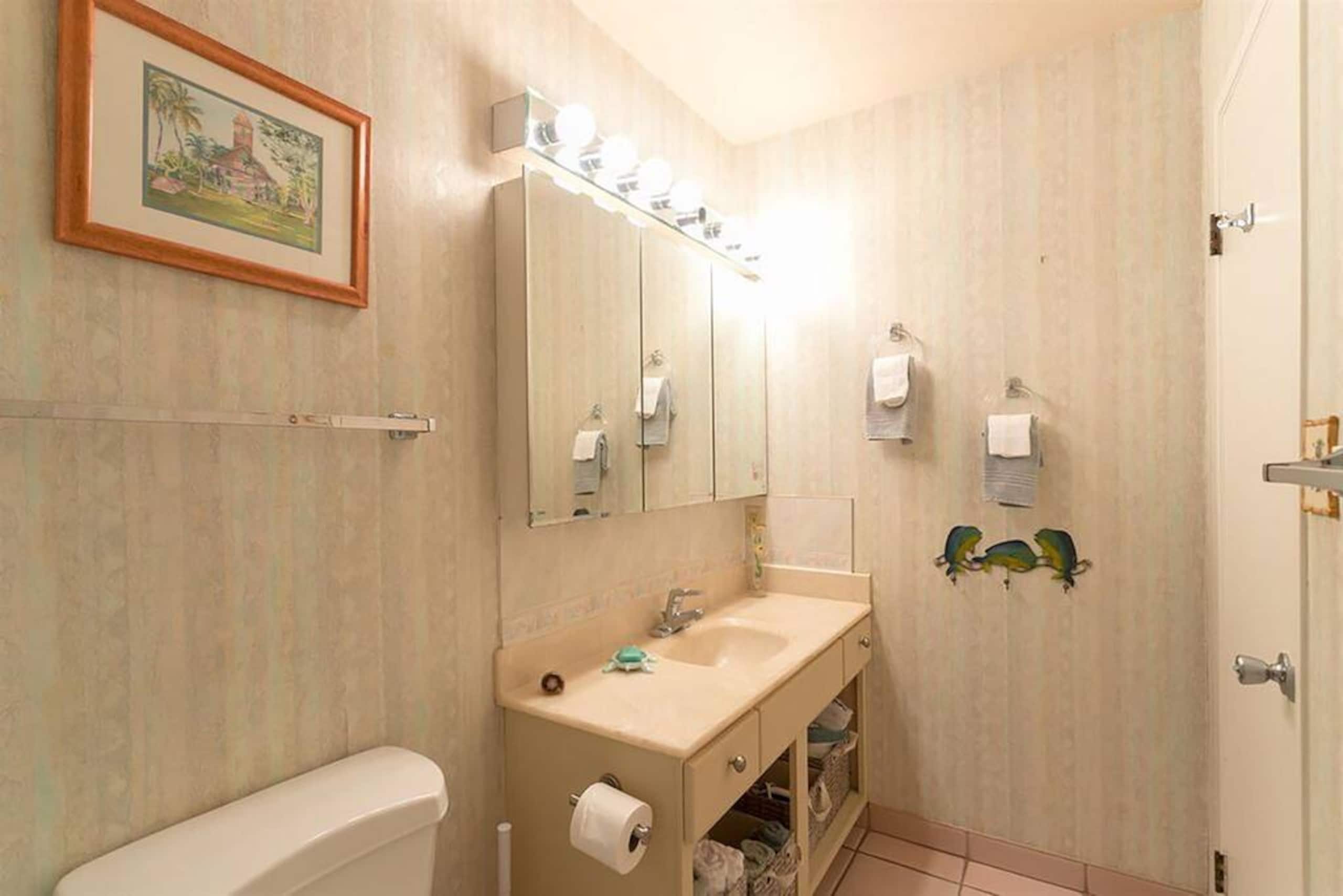 Condo in Kihei · ★4.74 · 1 bedroom · 2 beds · 1 bath - Image 14