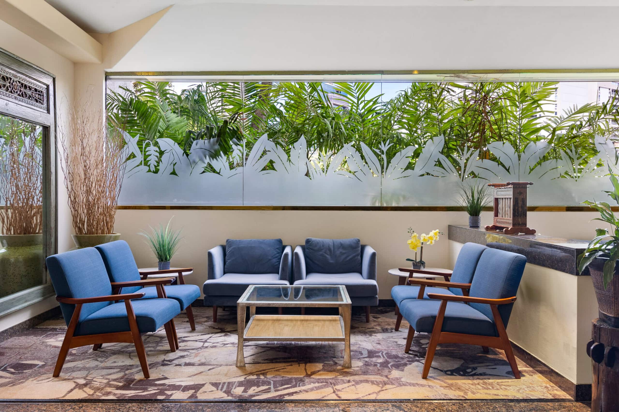 Condo in Honolulu · ★4.76 · 1 bedroom · 3 beds · 1 private bath - Image 48