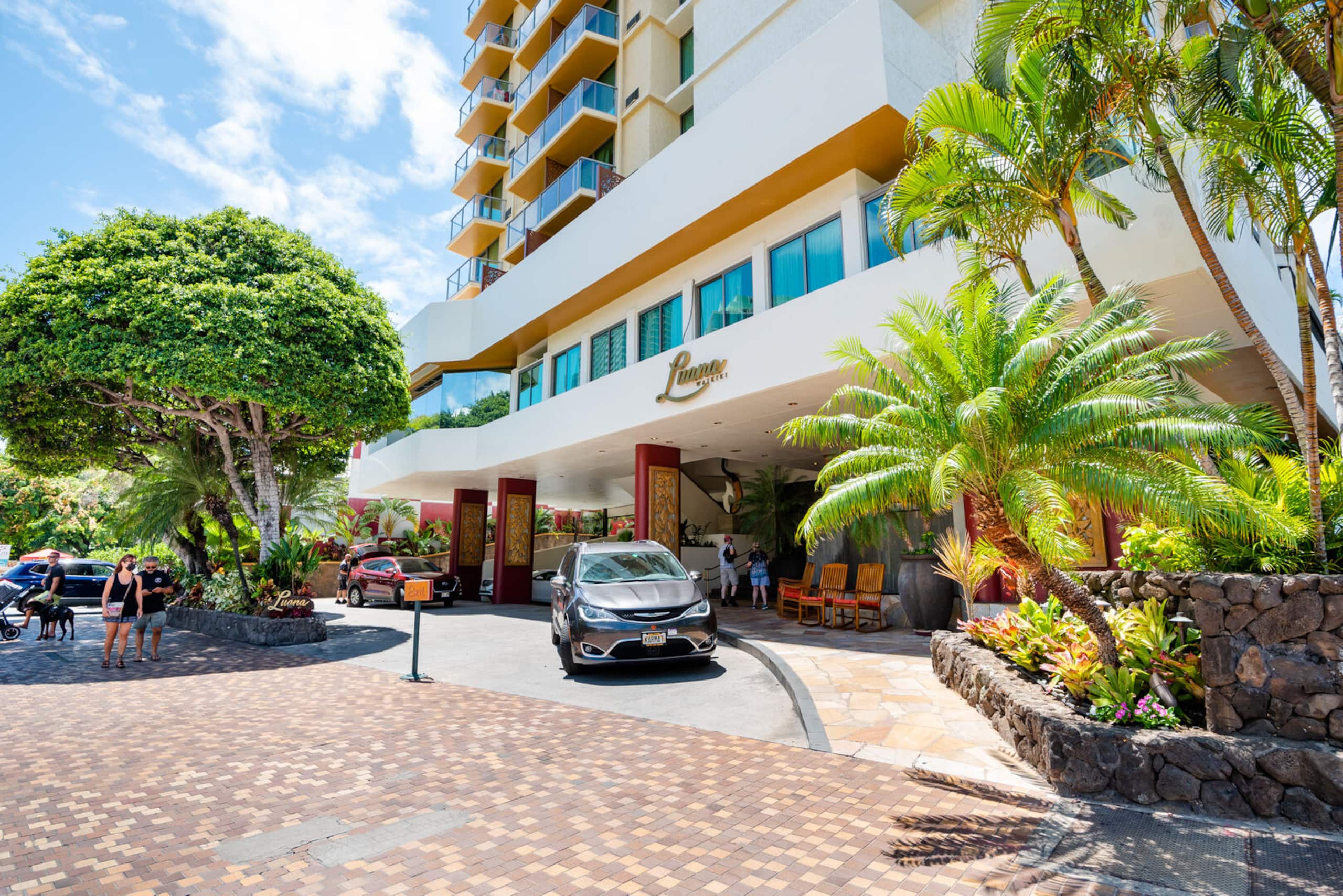 Condo in Honolulu · ★4.76 · 1 bedroom · 3 beds · 1 private bath - Image 35