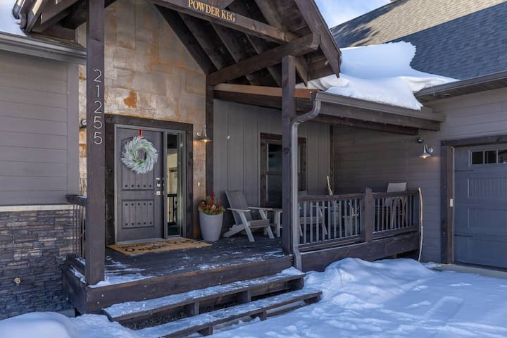 Black Hills Cabin Rentals managed Airbnb listing 1