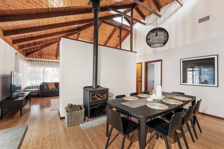 Prowse Beach House—Family Fun & Ocean Adventures gallery image 3