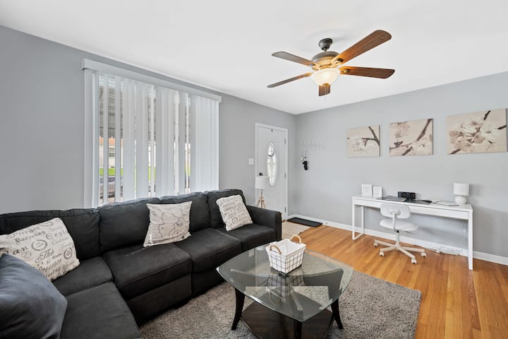 Lovely Dogtown Home / Abodebucks - St. Louis, MO