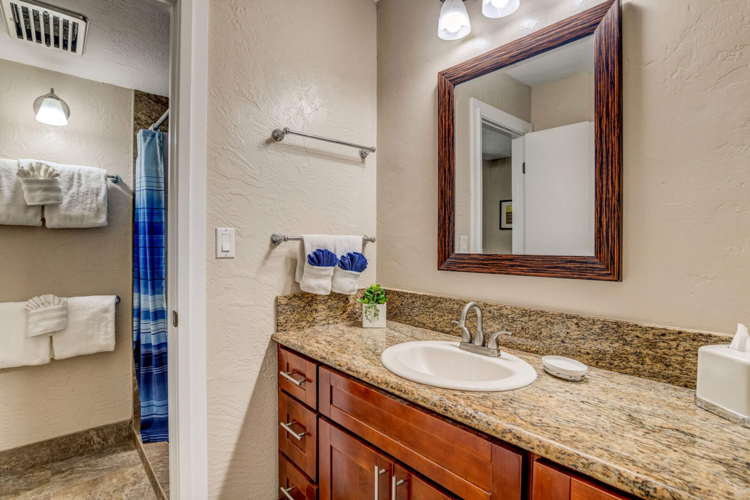 Condo in Lahaina · ★4.68 · 1 bedroom · 2 beds · 1 bath - Image 10