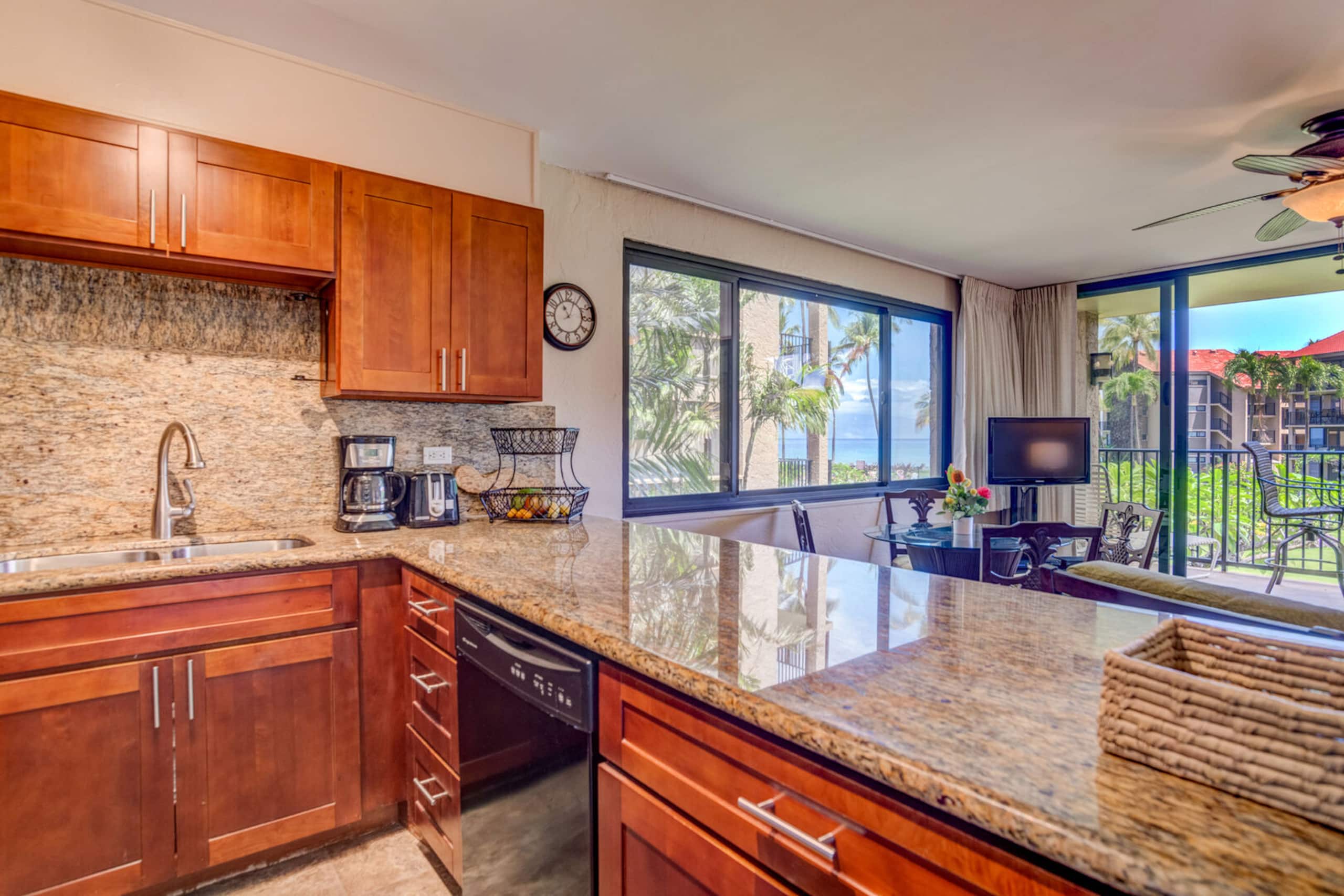 Condo in Lahaina · ★4.68 · 1 bedroom · 2 beds · 1 bath - Image 8