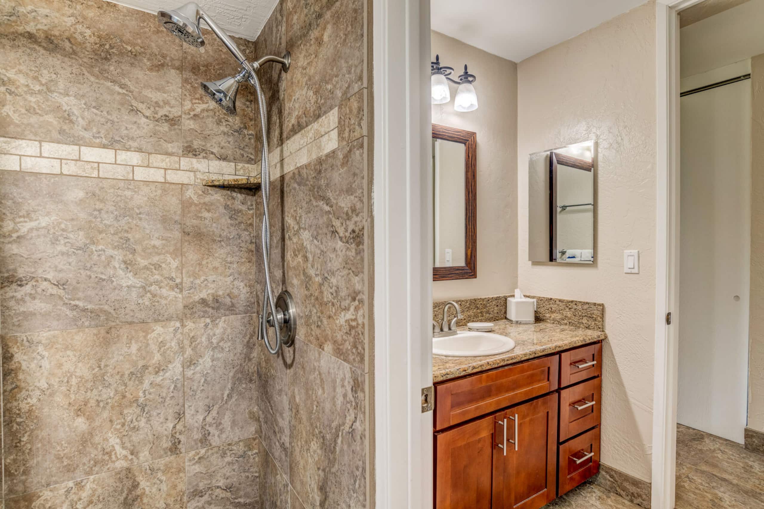 Condo in Lahaina · ★4.68 · 1 bedroom · 2 beds · 1 bath - Image 11