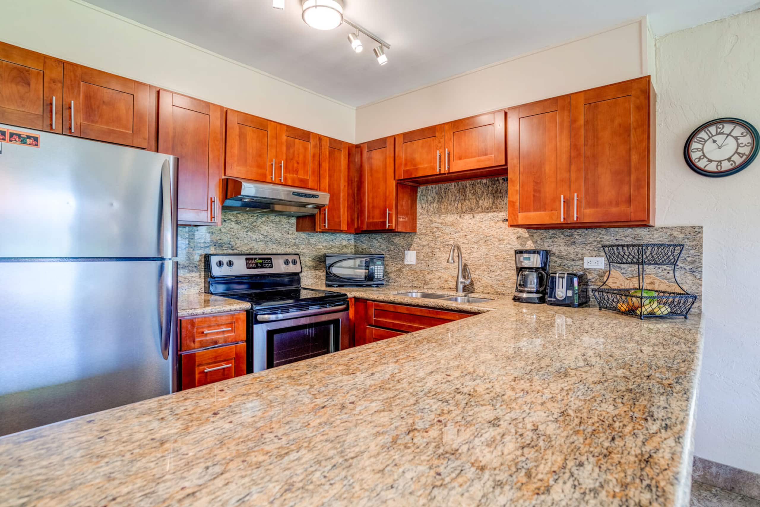 Condo in Lahaina · ★4.68 · 1 bedroom · 2 beds · 1 bath - Image 6