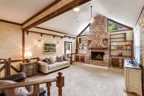 Private Pool |3 Bikes| Dogs Ok|1/2 Acre Wooded Lot
