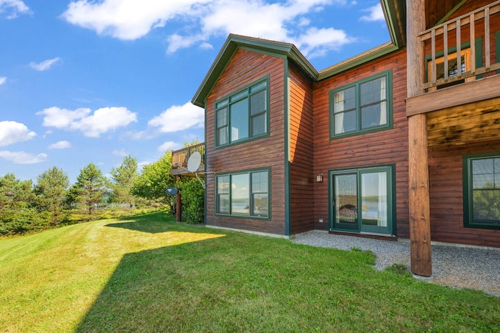 Lodges 13 - Modern Condo With Great Views Of Rangeley Lake - Rangeley, ME