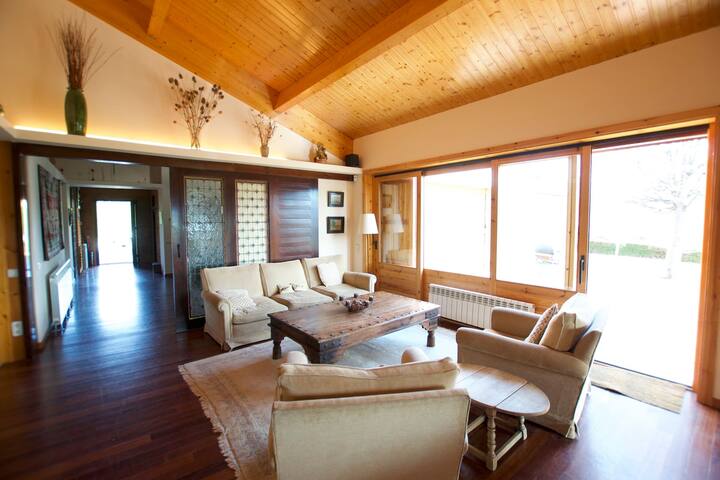 Impresionant Xalet la Roca Forada gallery image 4