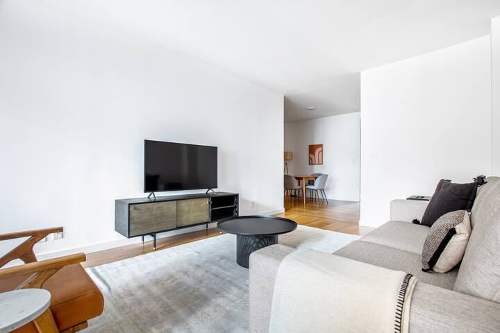 Blueground | Sutton Pl, gym, nr Central Park gallery image 2