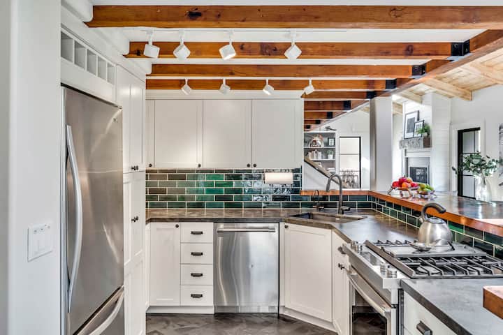 Family Fun In Glen Ellen: Pool, Hot Tub & Views! - Glen Ellen, CA
