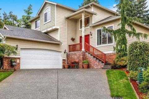 Experience Seattle/Hot Tub/Firepit/Private/BBQ EV2