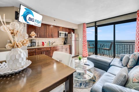 Beach Cove condo with balcony & beach access