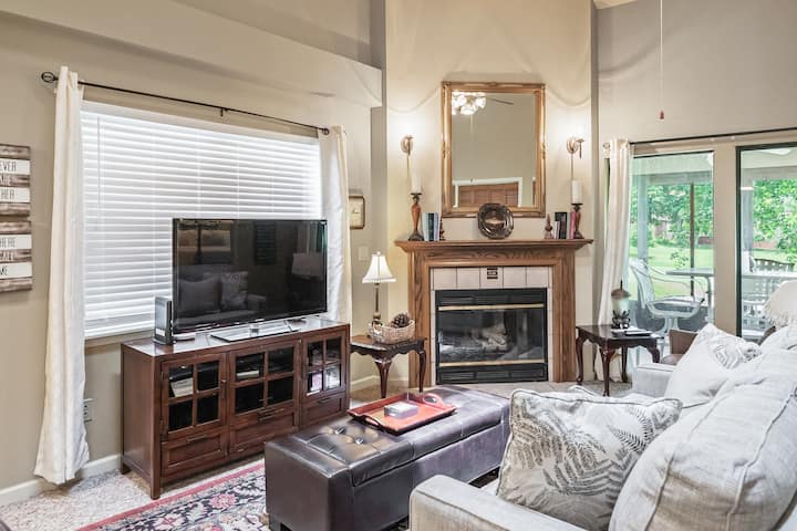 3 King Bedroom + Queen Loft Condo - Full Kitchen, Washer&dryer - Branson, MO