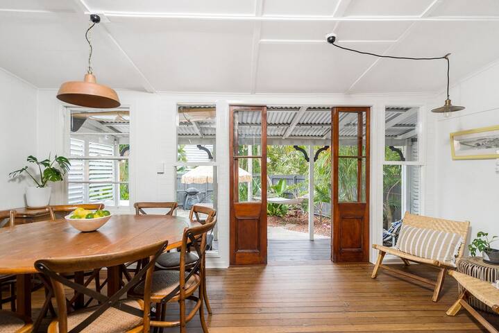 Gidgets House and Studio – sleeps up to 12 guests gallery image 3