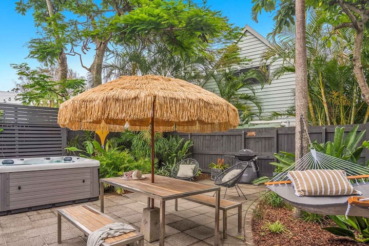 Gidgets House and Studio – sleeps up to 12 guests