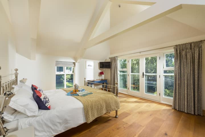 تلفزيون بشاشة مسطحة مع Freeview - Mowhay Barn