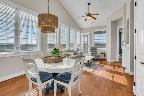 Penthouse Condo minutes from Silver Dollar City!