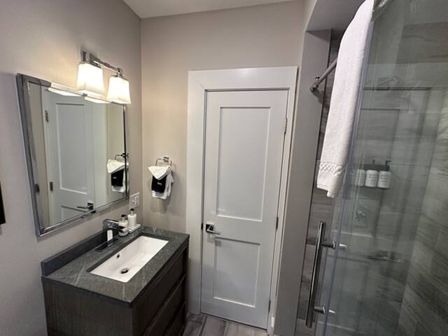 Entire Modern 7 Unit 7 Bath Boutique Inn gallery image 3