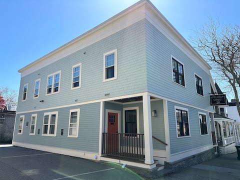 Entire Modern 7 Unit 7 Bath Boutique Inn