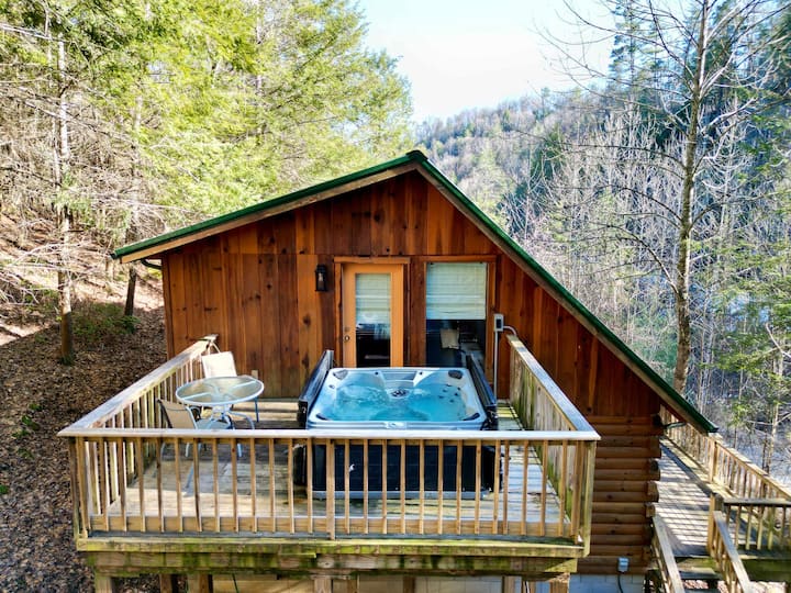 Horseshoe Falls-RRG-Hot tub!