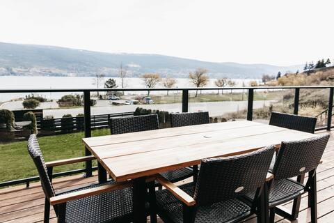Stunning views in Summerland, Steps from the Beach