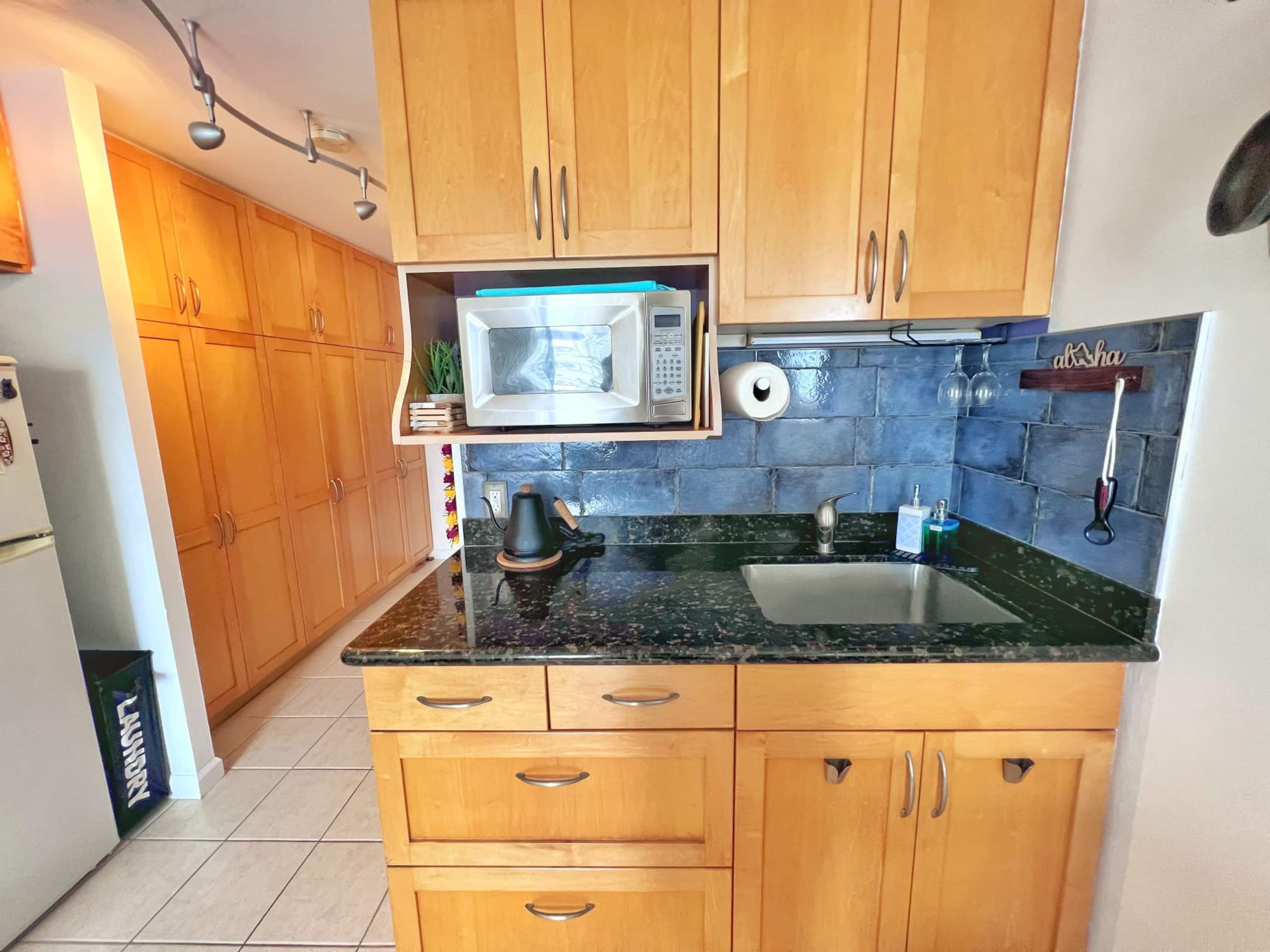 Condo in Honolulu · ★4.89 · 1 bedroom · 1 bed · 1 private bath - Image 9