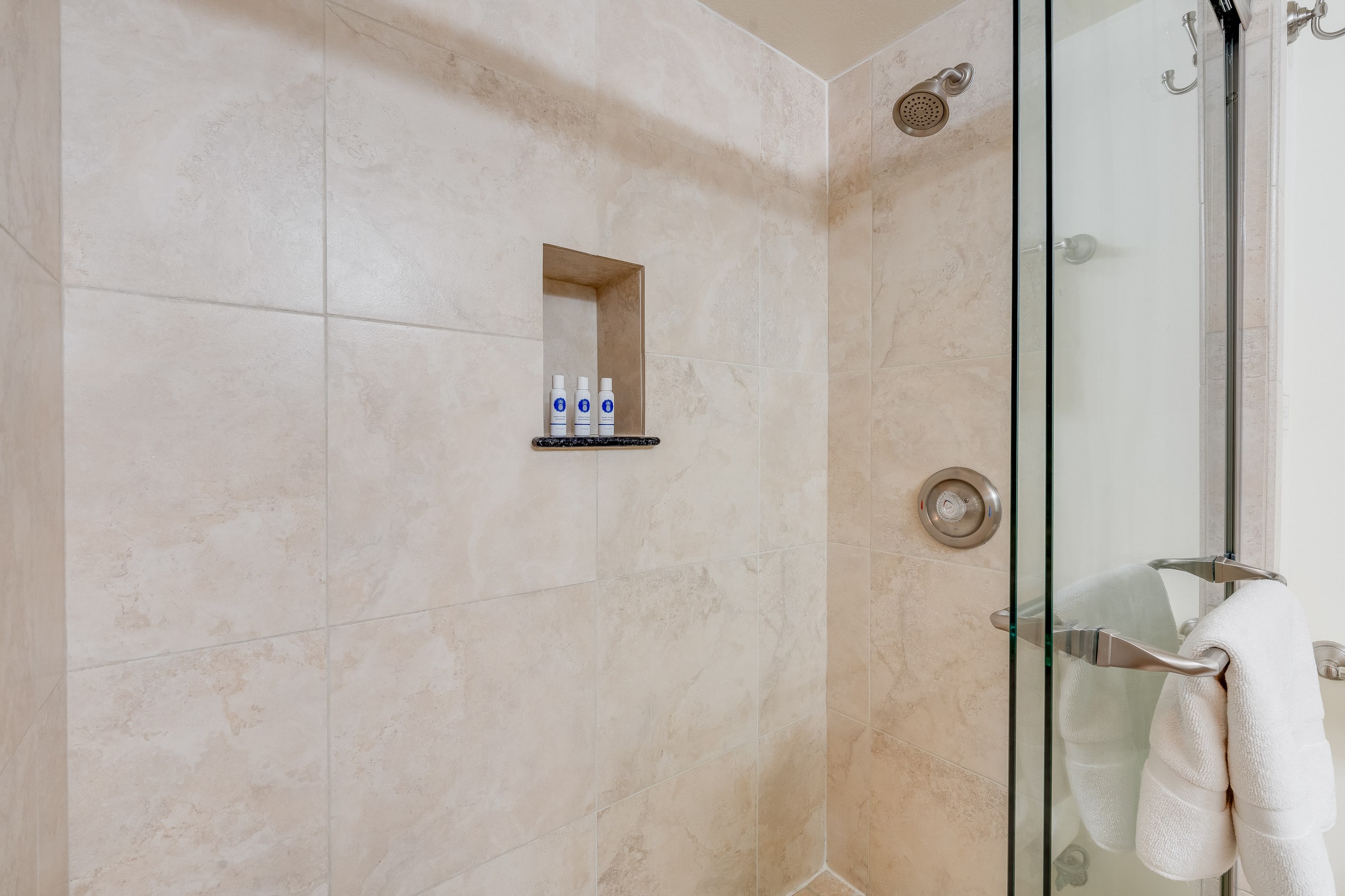 Condo in Lahaina · ★4.8 · 1 bedroom · 2 beds · 1 bath - Image 19