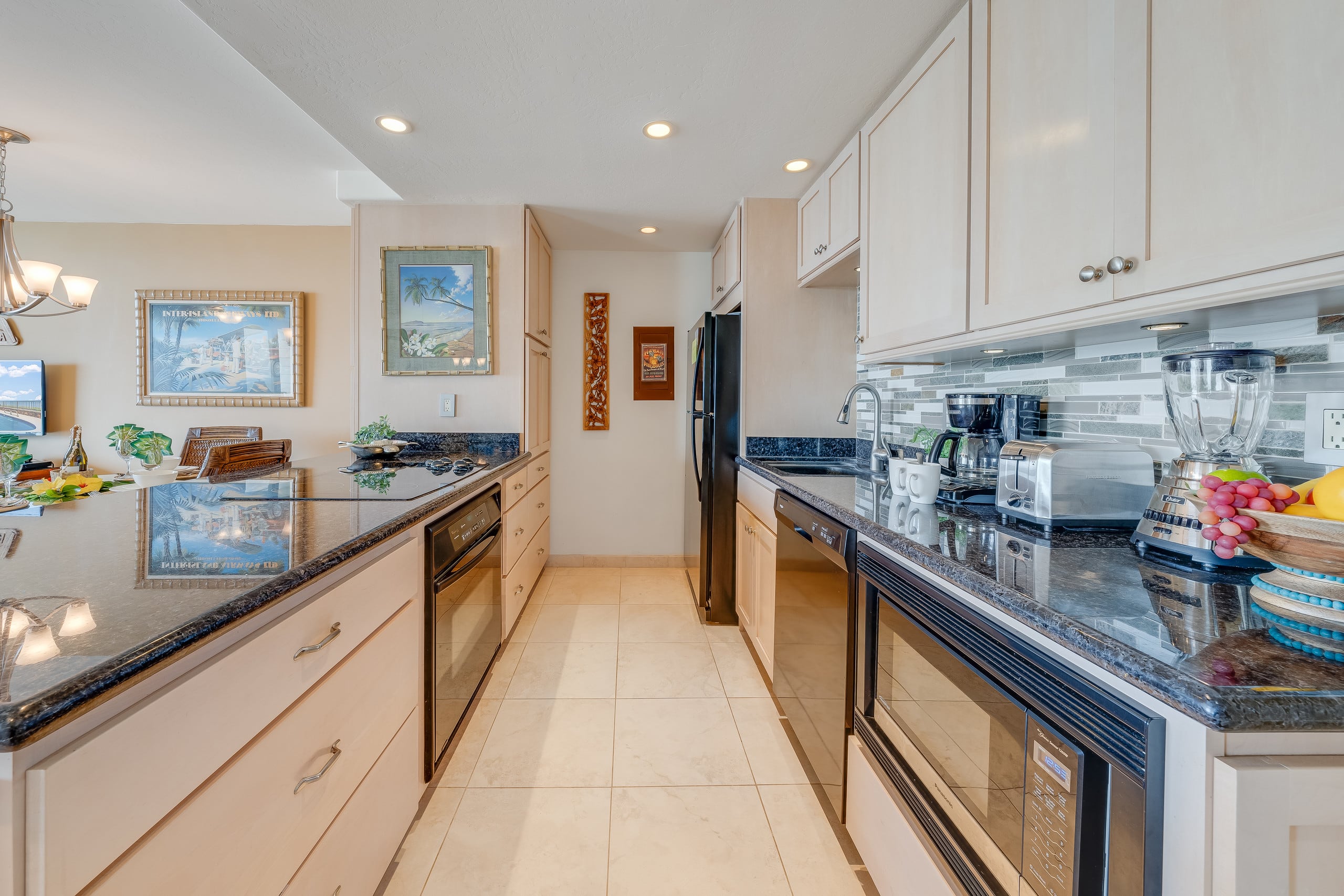 Condo in Lahaina · ★4.8 · 1 bedroom · 2 beds · 1 bath - Image 5