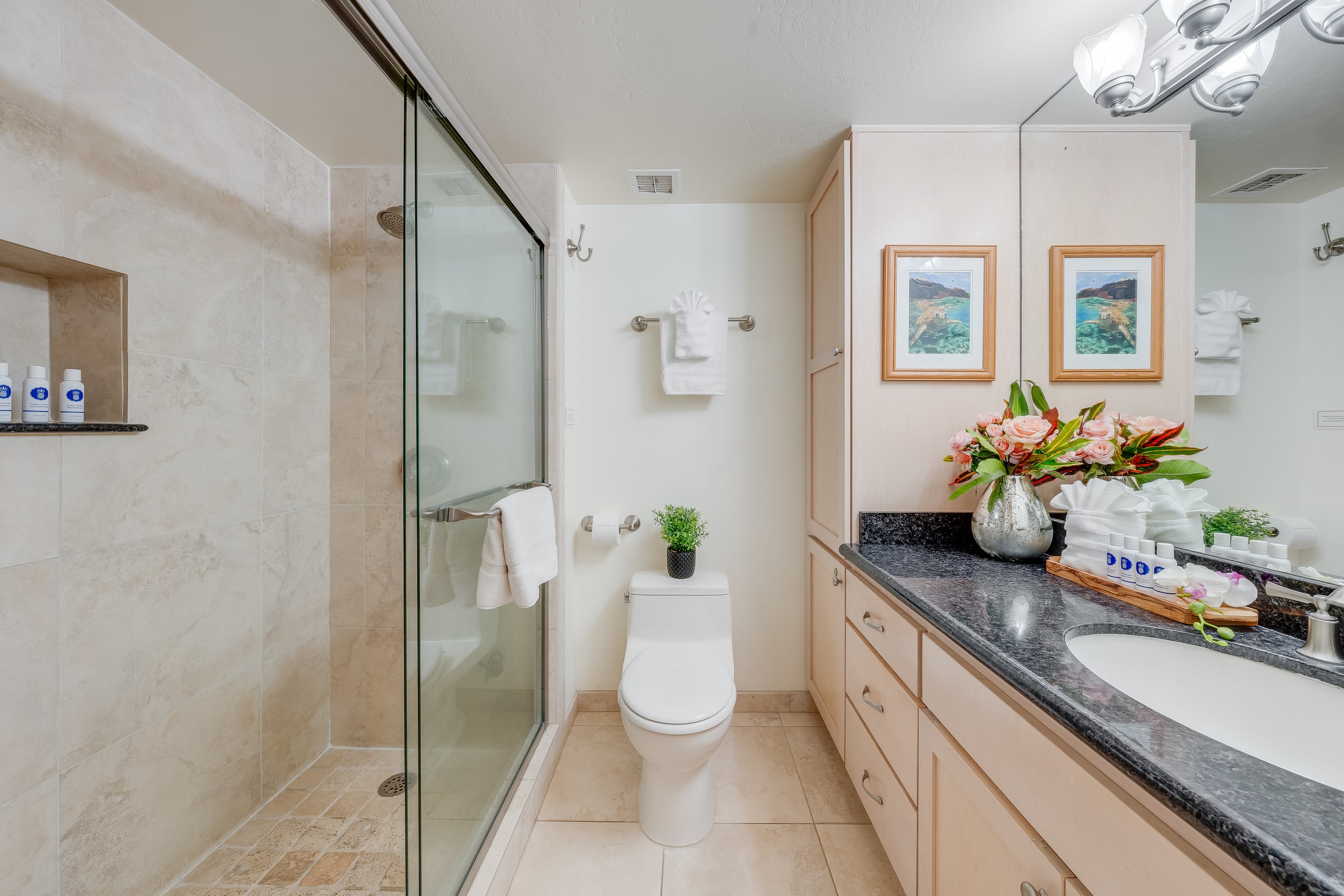 Condo in Lahaina · ★4.8 · 1 bedroom · 2 beds · 1 bath - Image 15
