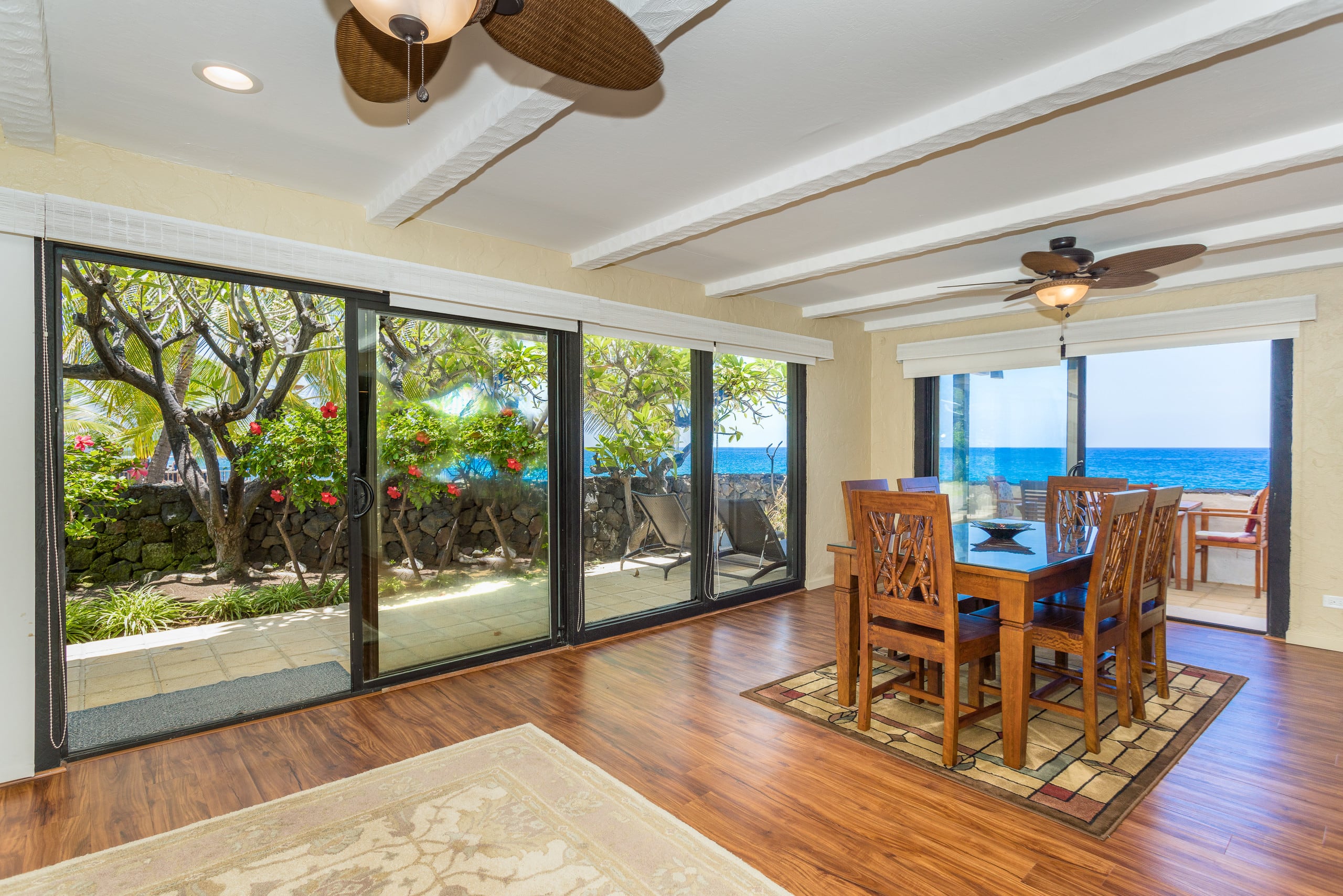 Condo in Kailua-Kona · ★4.48 · 2 bedrooms · 3 beds · 2 baths - Image 9