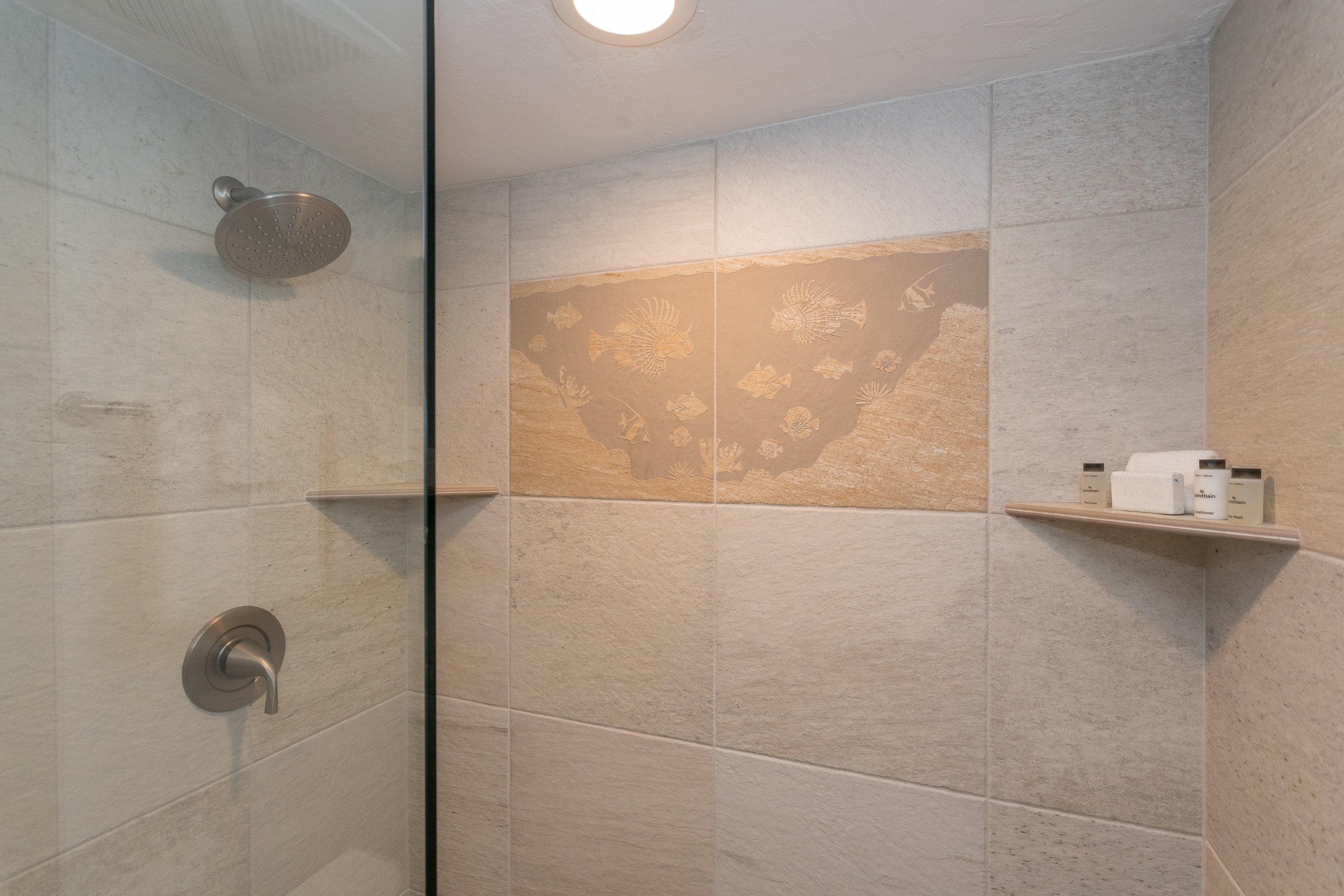 Condo in Kailua-Kona · ★4.48 · 2 bedrooms · 3 beds · 2 baths - Image 17