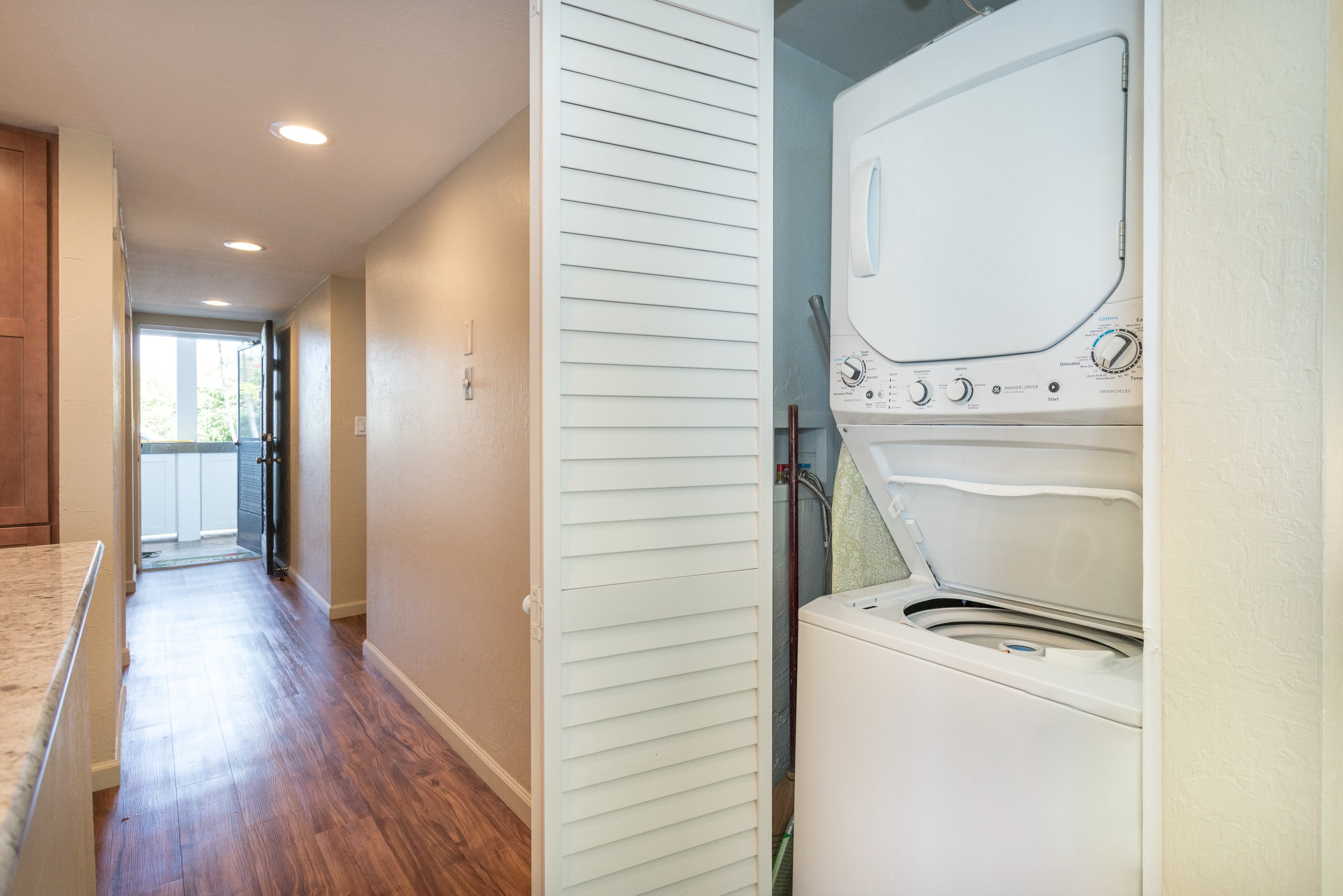 Condo in Kailua-Kona · ★4.48 · 2 bedrooms · 3 beds · 2 baths - Image 21