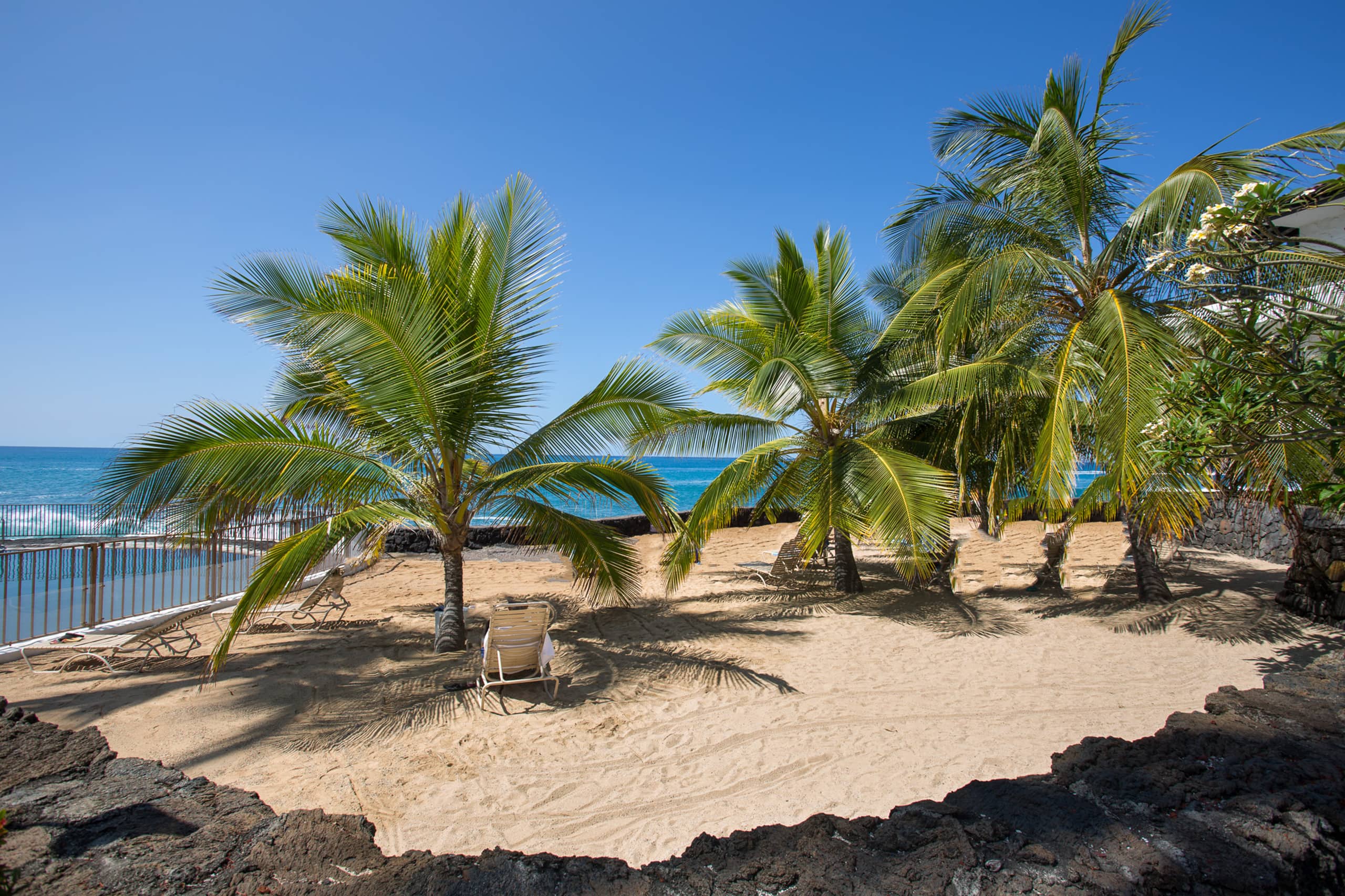 Condo in Kailua-Kona · ★4.48 · 2 bedrooms · 3 beds · 2 baths - Image 26