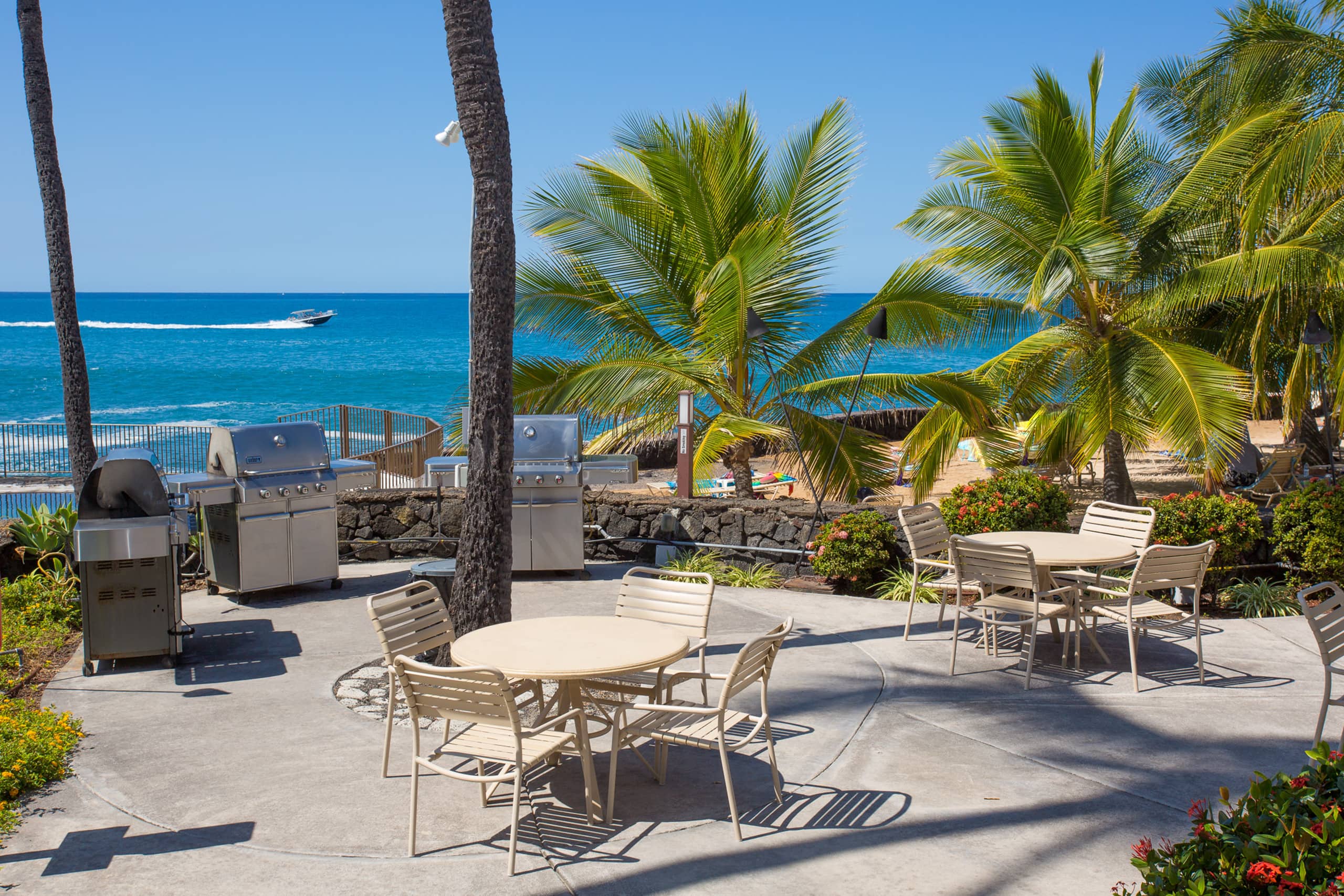 Condo in Kailua-Kona · ★4.48 · 2 bedrooms · 3 beds · 2 baths - Image 29