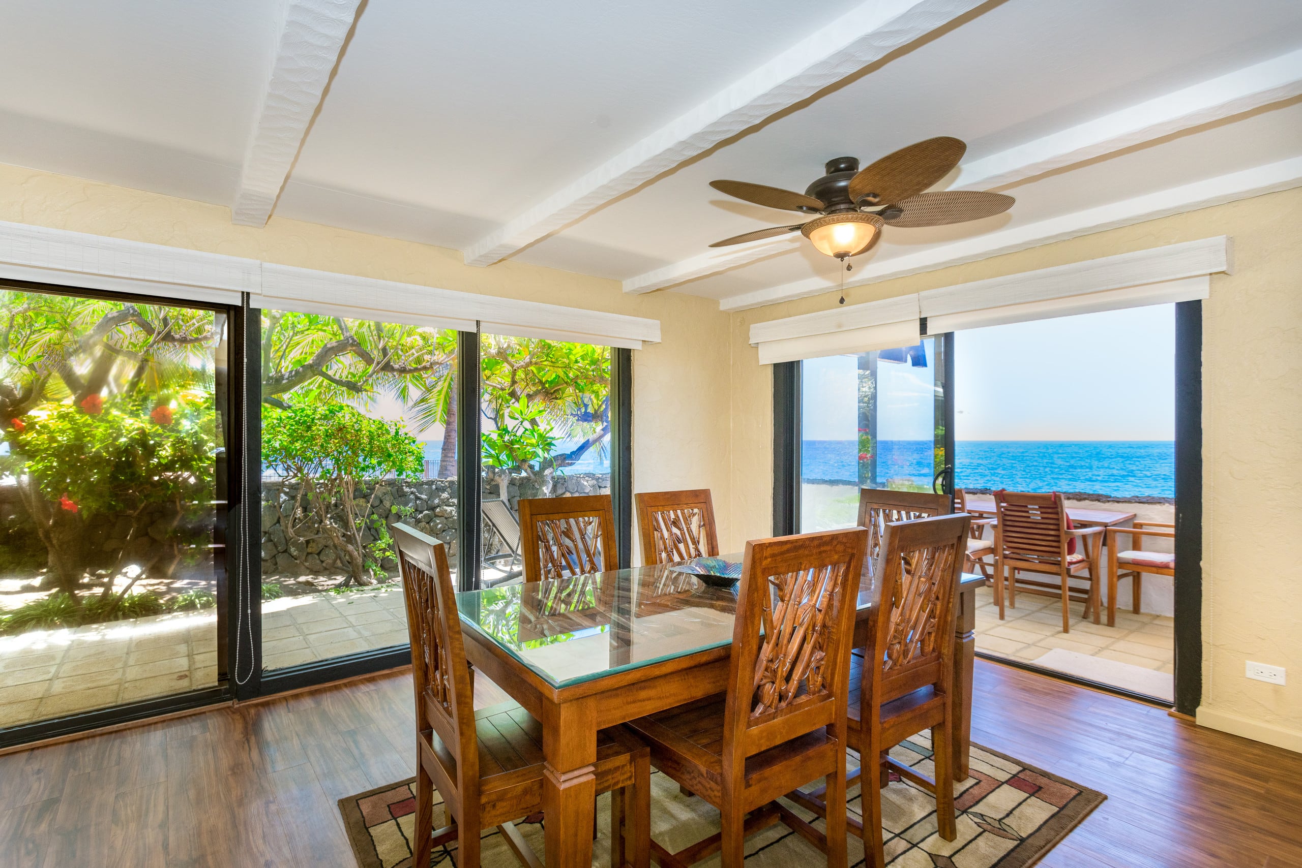 Condo in Kailua-Kona · ★4.48 · 2 bedrooms · 3 beds · 2 baths - Image 10