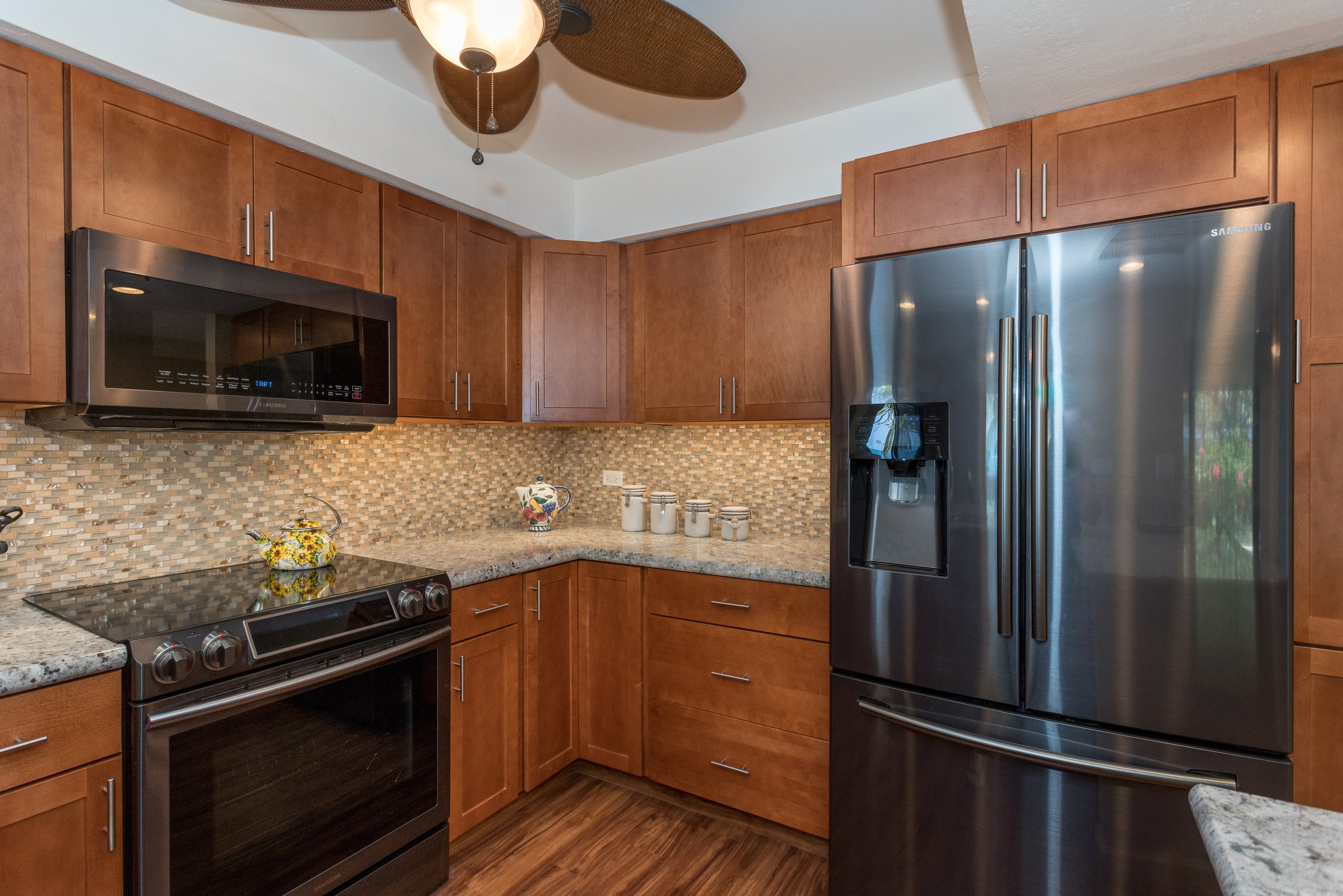 Condo in Kailua-Kona · ★4.48 · 2 bedrooms · 3 beds · 2 baths - Image 5