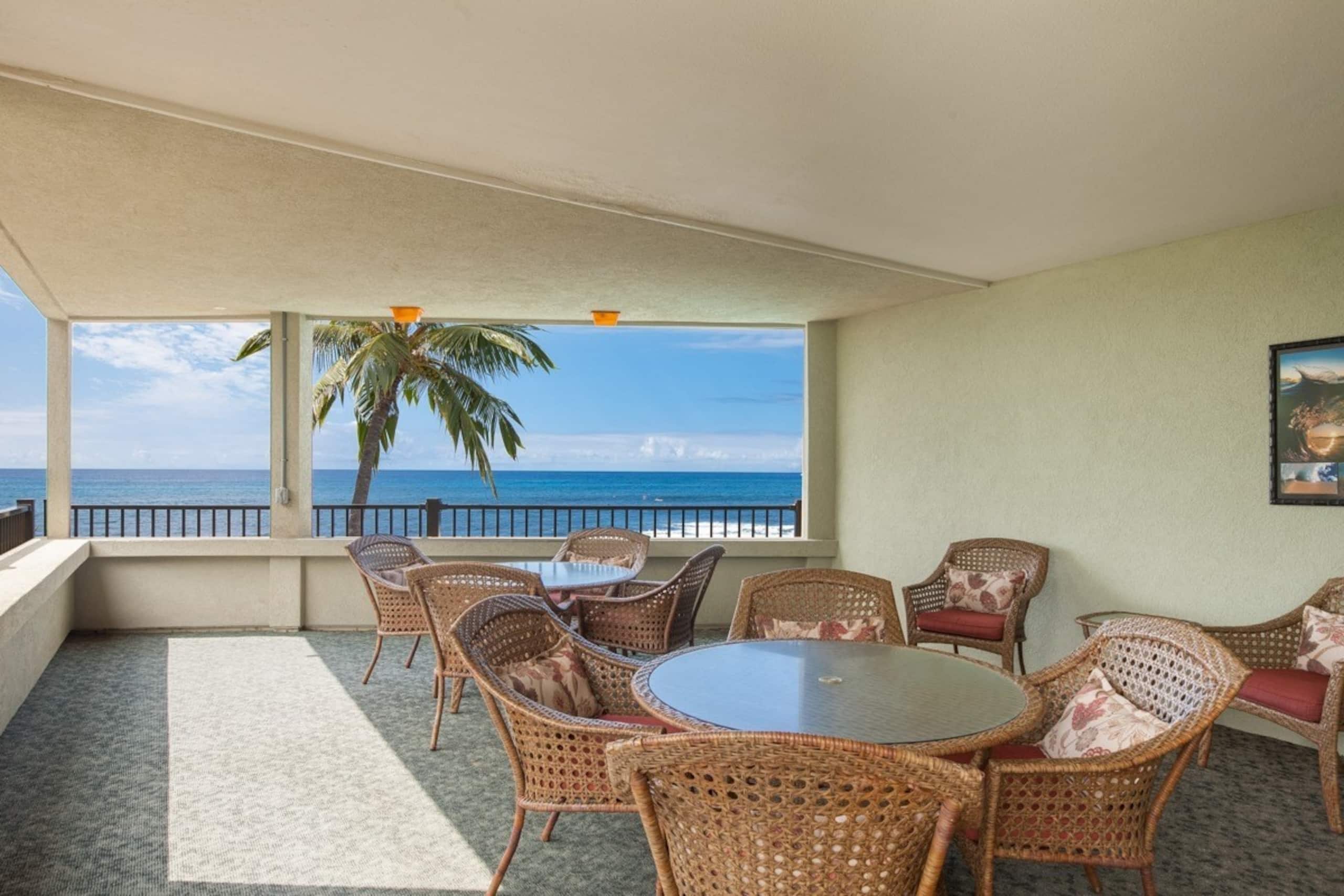 Condo in Kailua-Kona · ★4.45 · 2 bedrooms · 2 beds · 2 baths - Image 4