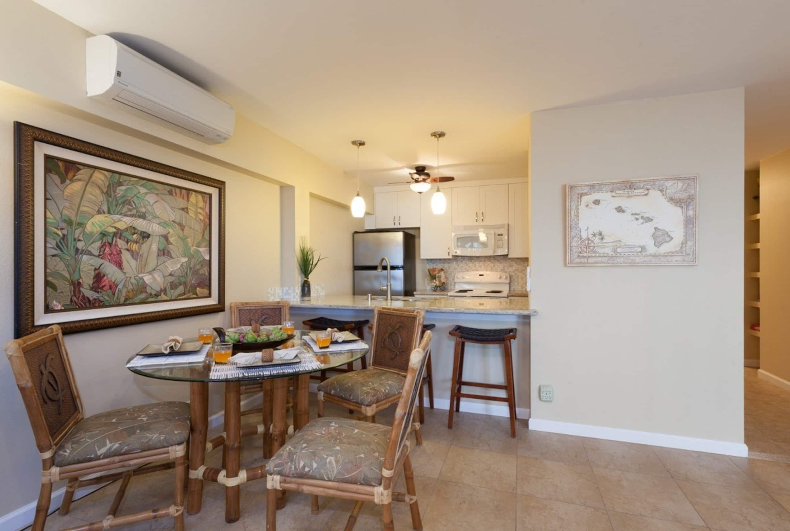 Condo in Kailua-Kona · ★4.45 · 2 bedrooms · 2 beds · 2 baths - Image 2