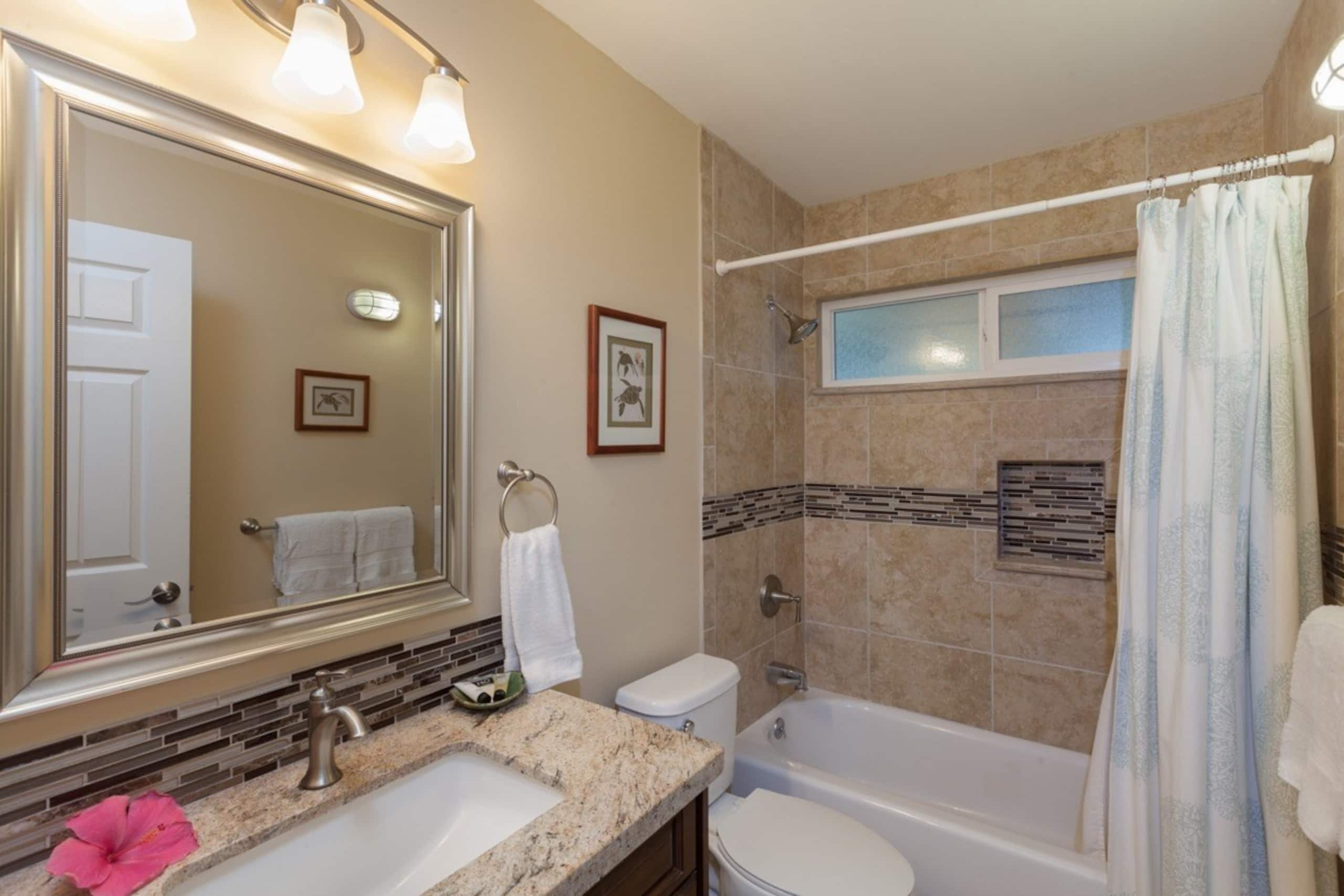 Condo in Kailua-Kona · ★4.45 · 2 bedrooms · 2 beds · 2 baths - Image 11