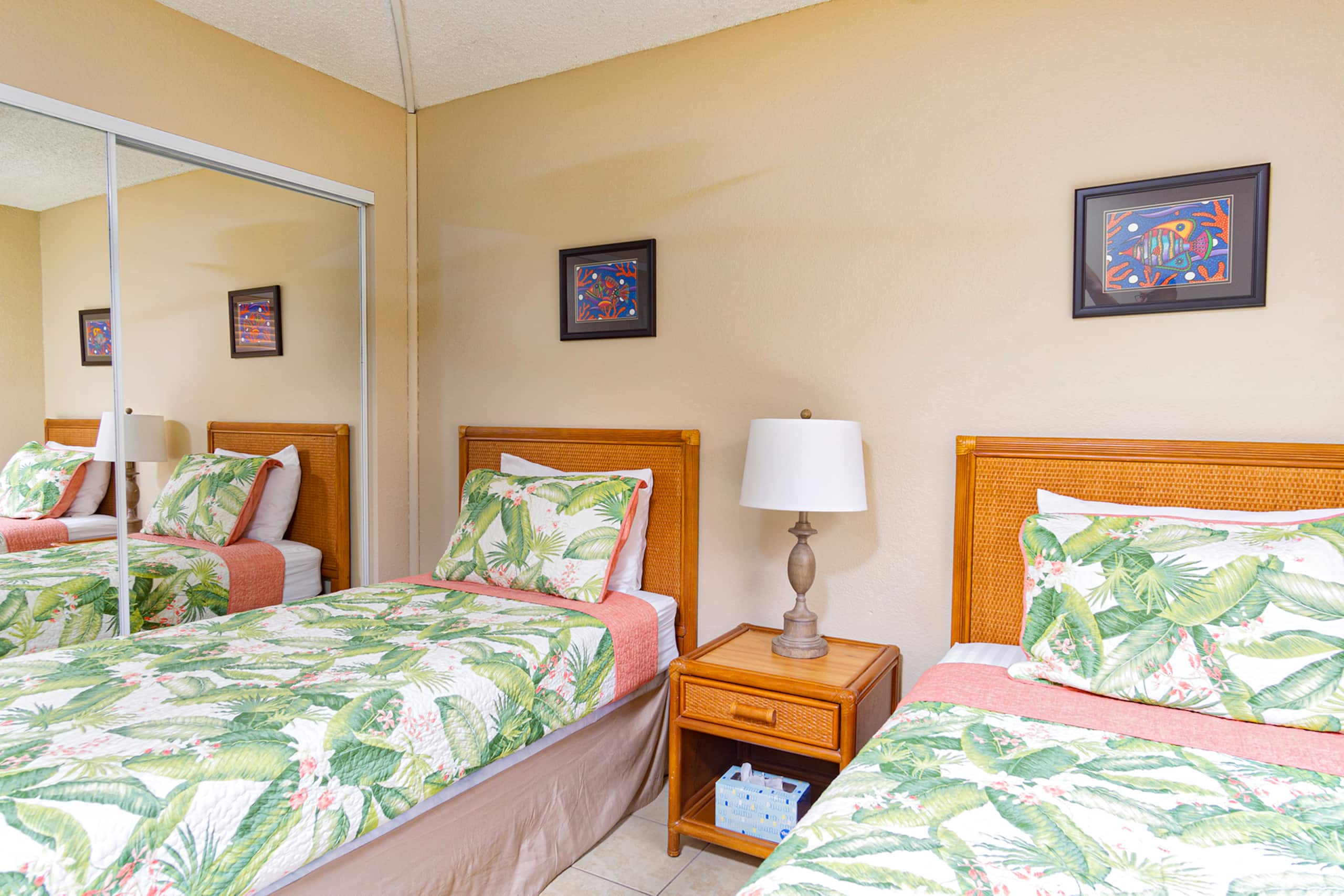 Condo in Kailua-Kona · ★4.8 · 2 bedrooms · 3 beds · 2 baths - Image 14