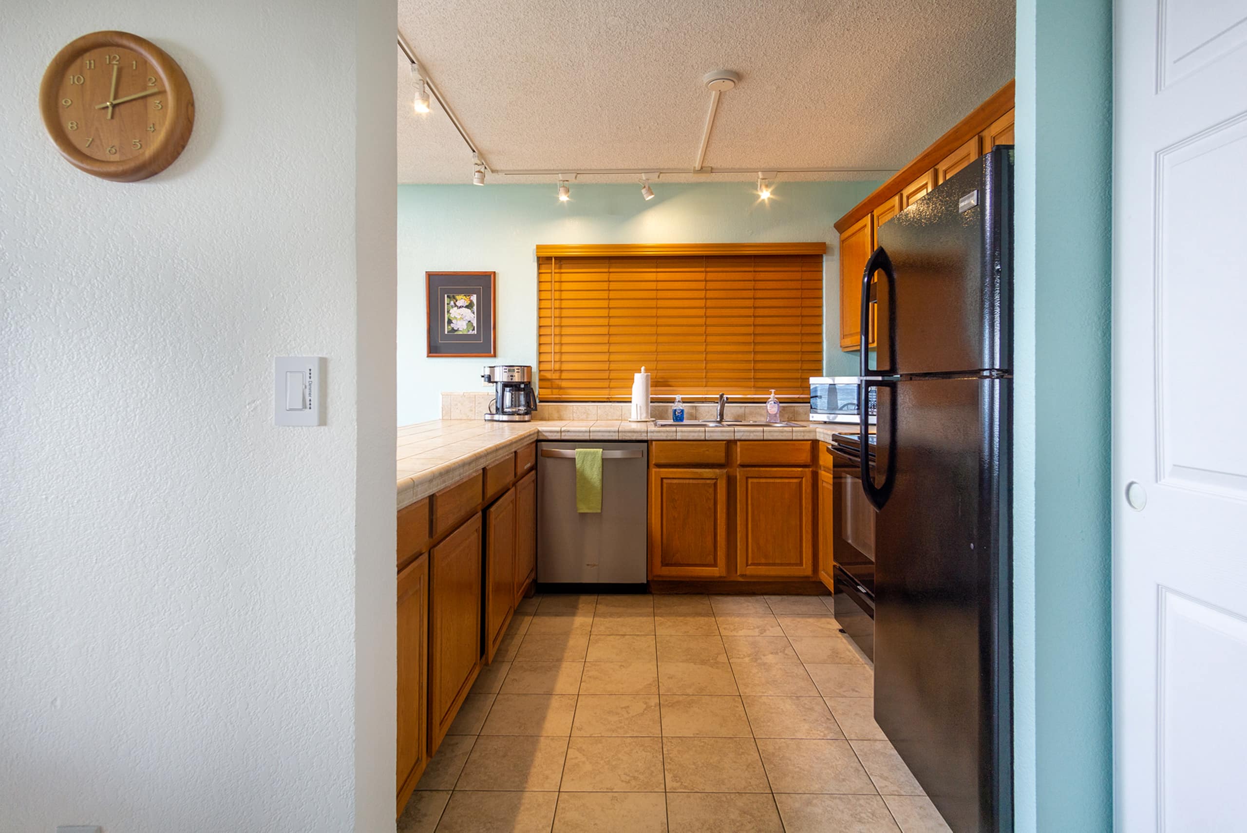 Condo in Kailua-Kona · ★4.8 · 2 bedrooms · 3 beds · 2 baths - Image 4
