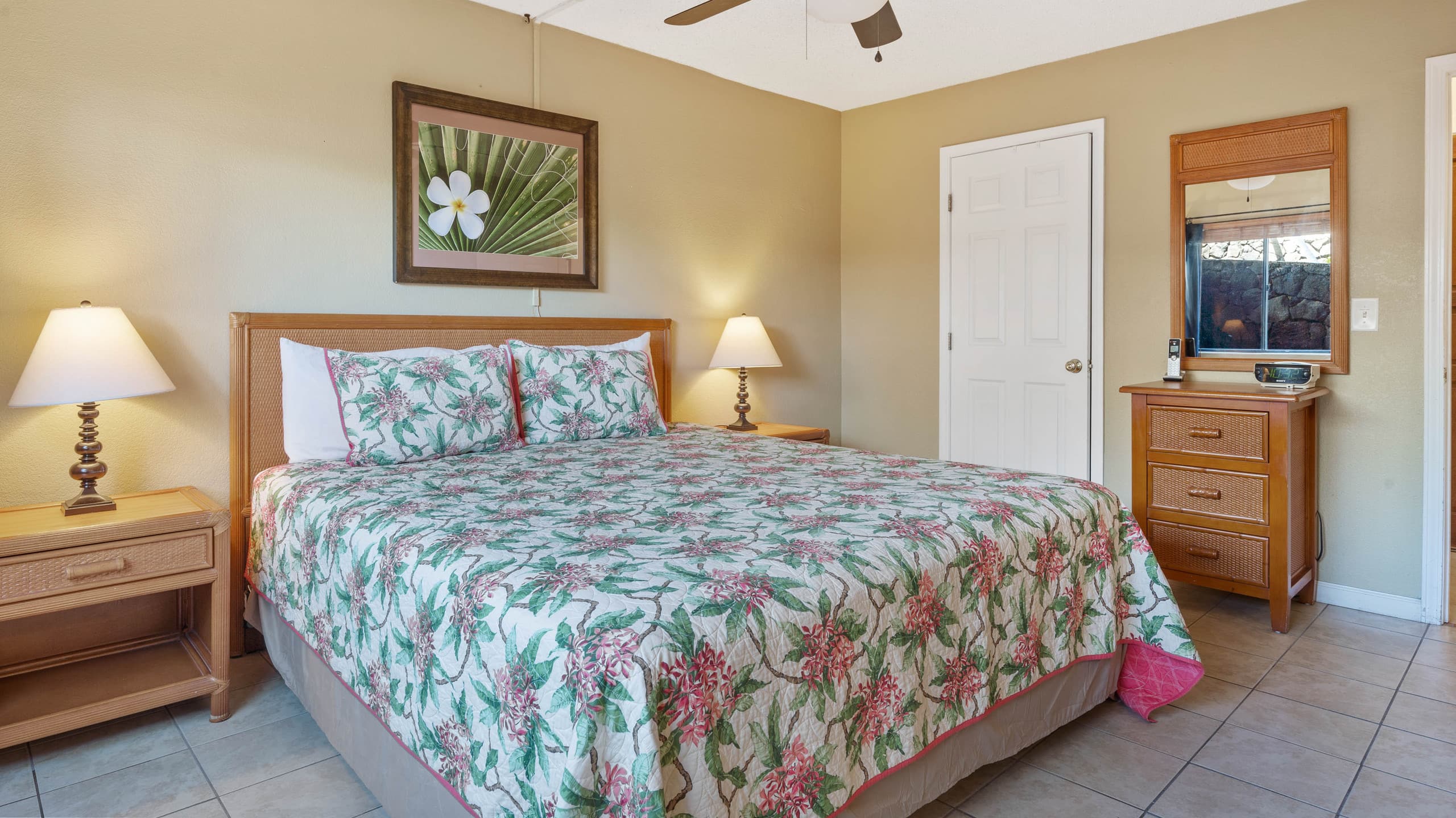 Condo in Kailua-Kona · ★4.8 · 2 bedrooms · 3 beds · 2 baths - Image 11
